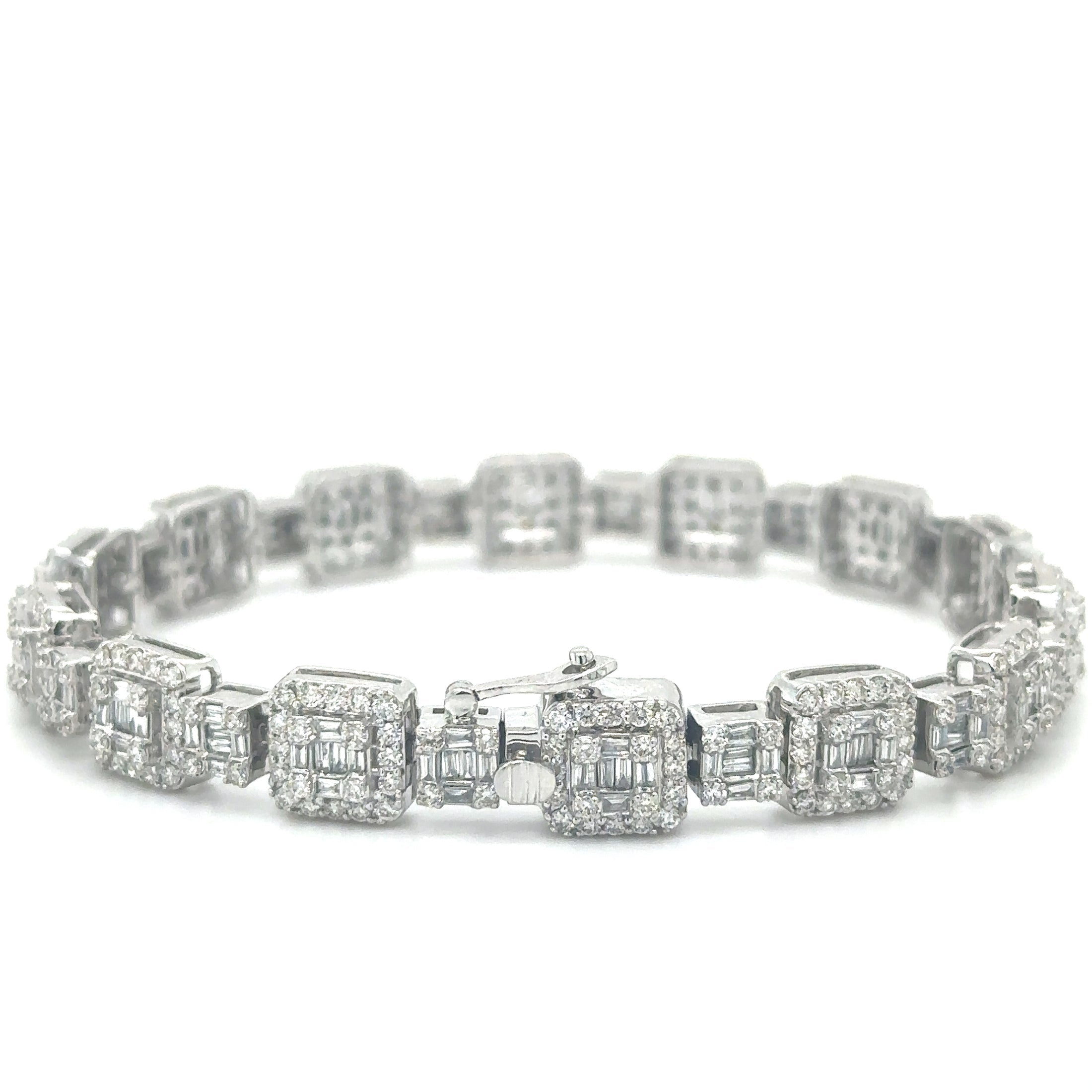 14K White Gold Diamond Bracelet 4.40 TCW
