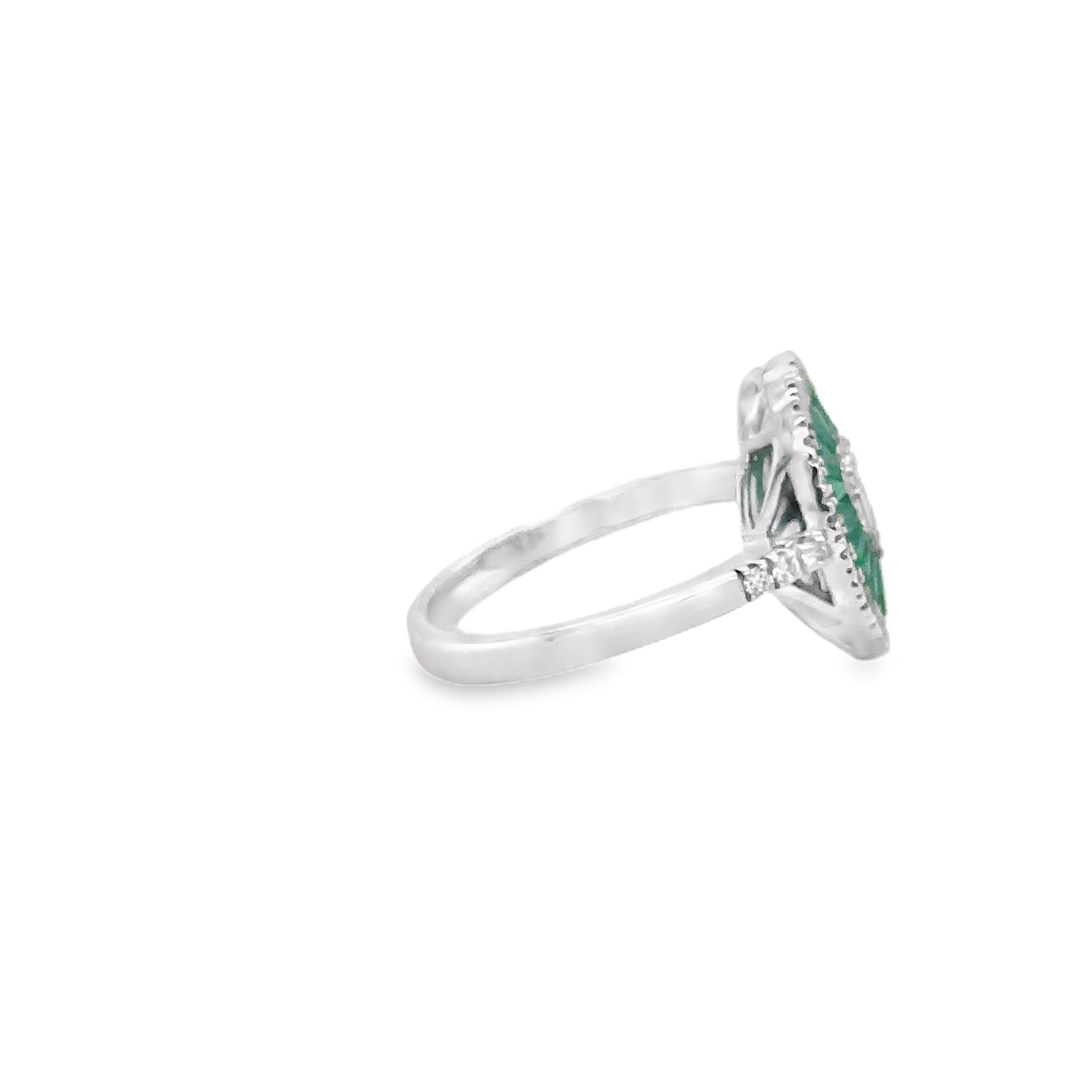14K White Gold Emerald & Diamonds Heart Ring 1.11 TCW