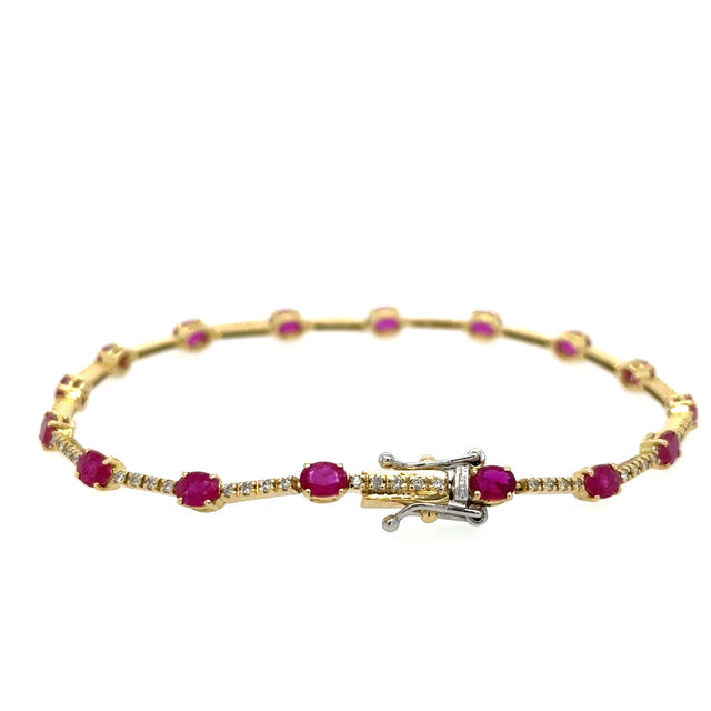 18K Yellow Gold Ruby & Diamonds Bracelet 3.43 TCW