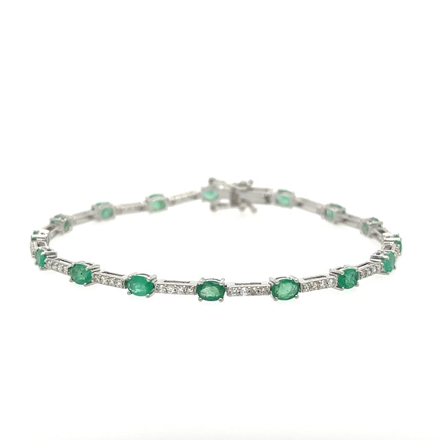 14K White Gold Emerald & Diamonds Bracelet 2.73 TCW