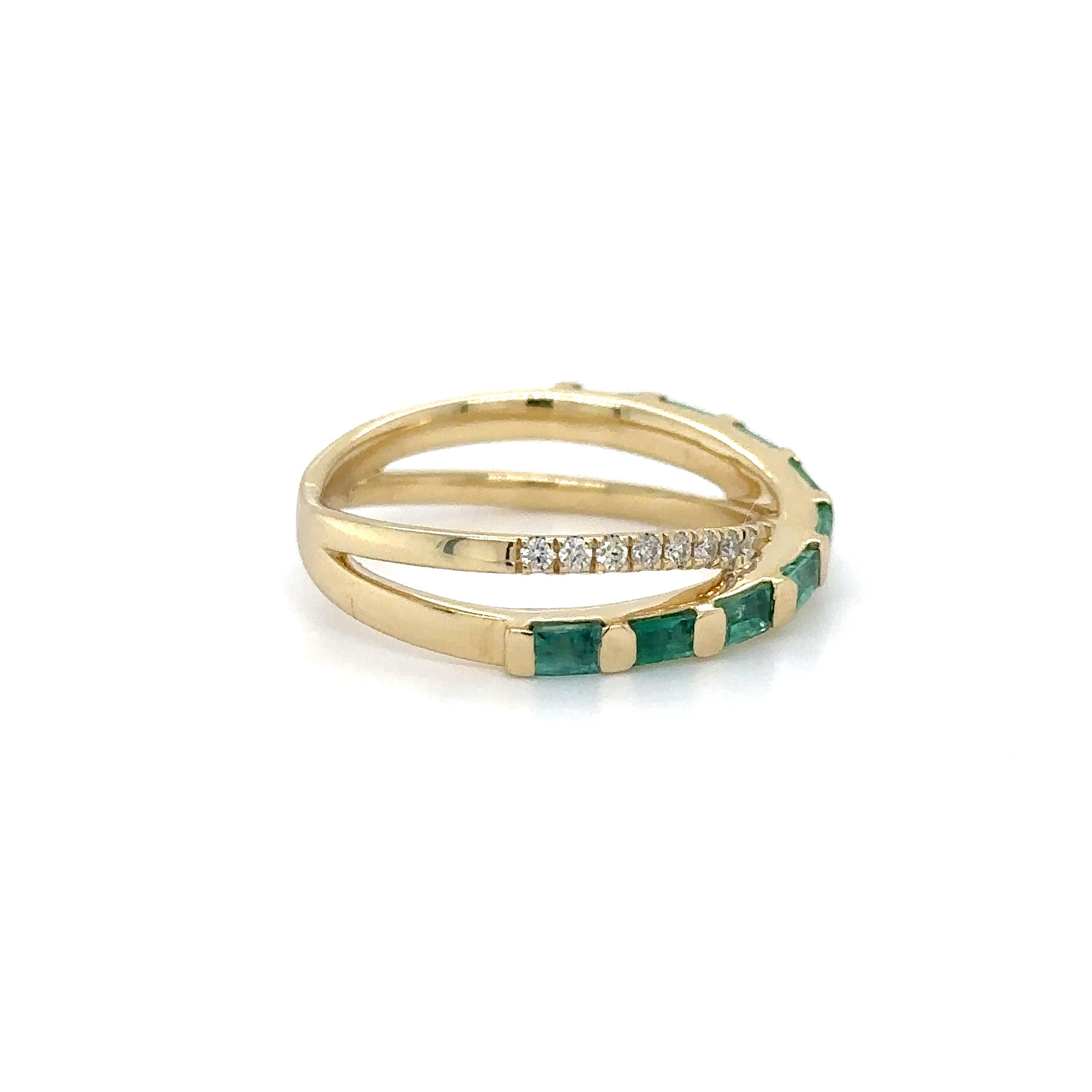 14K Yellow Gold Emerald & Diamonds Ring 0.80 TCW