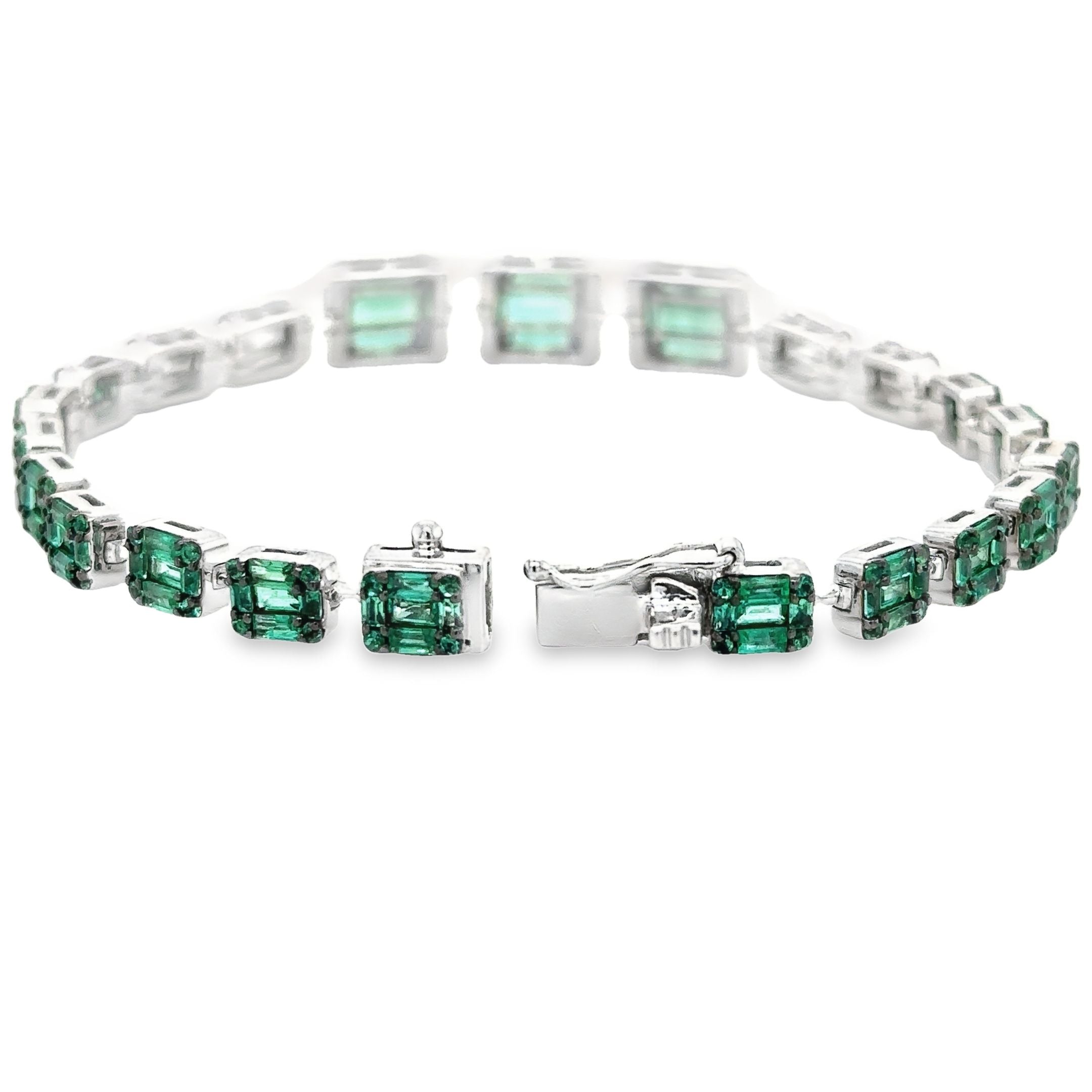 18K White Gold Emerald & Diamonds Tennis Bracelet 6.69 TCW