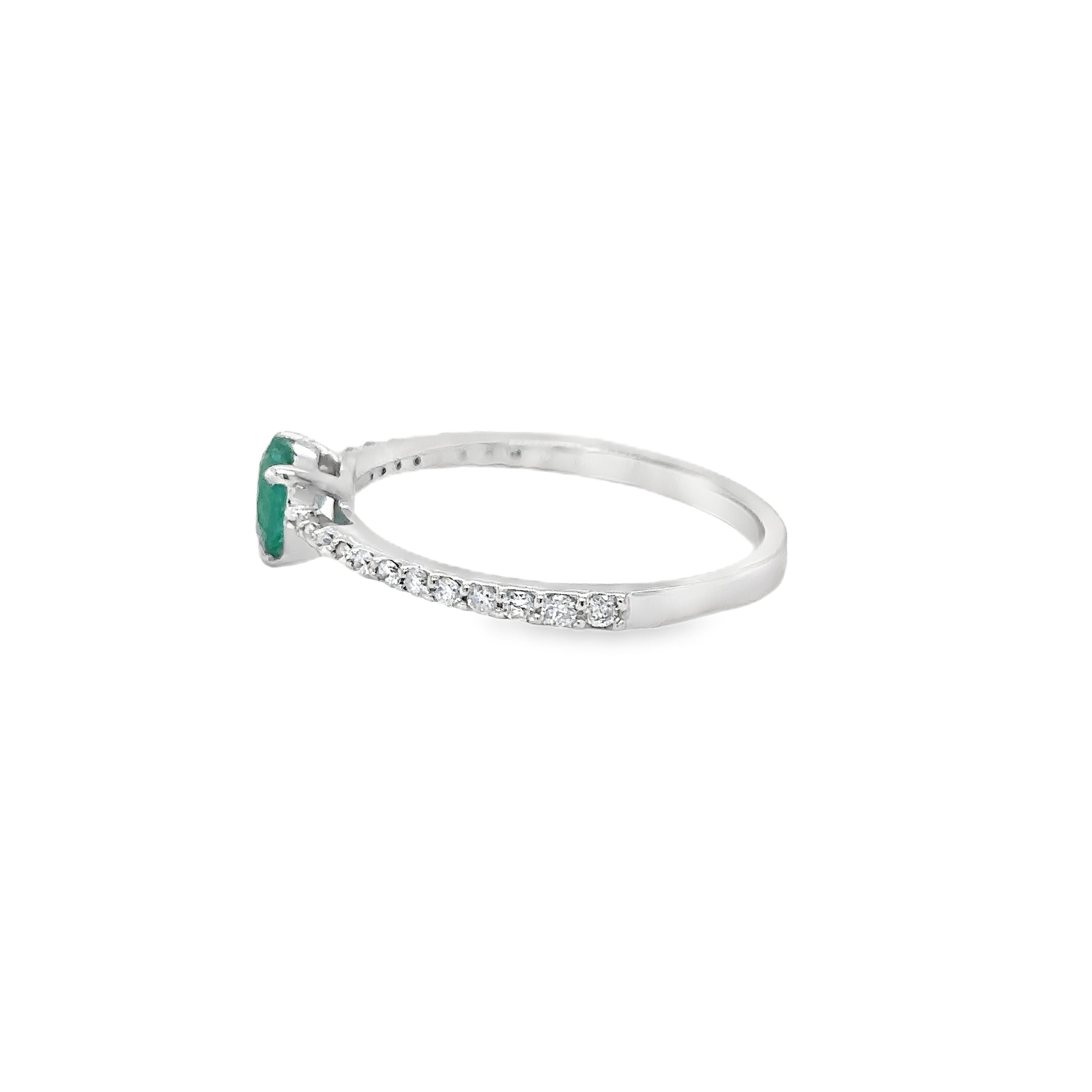 18K White Gold Heart Shaped Emerald Diamond Ring 1.07 TCW