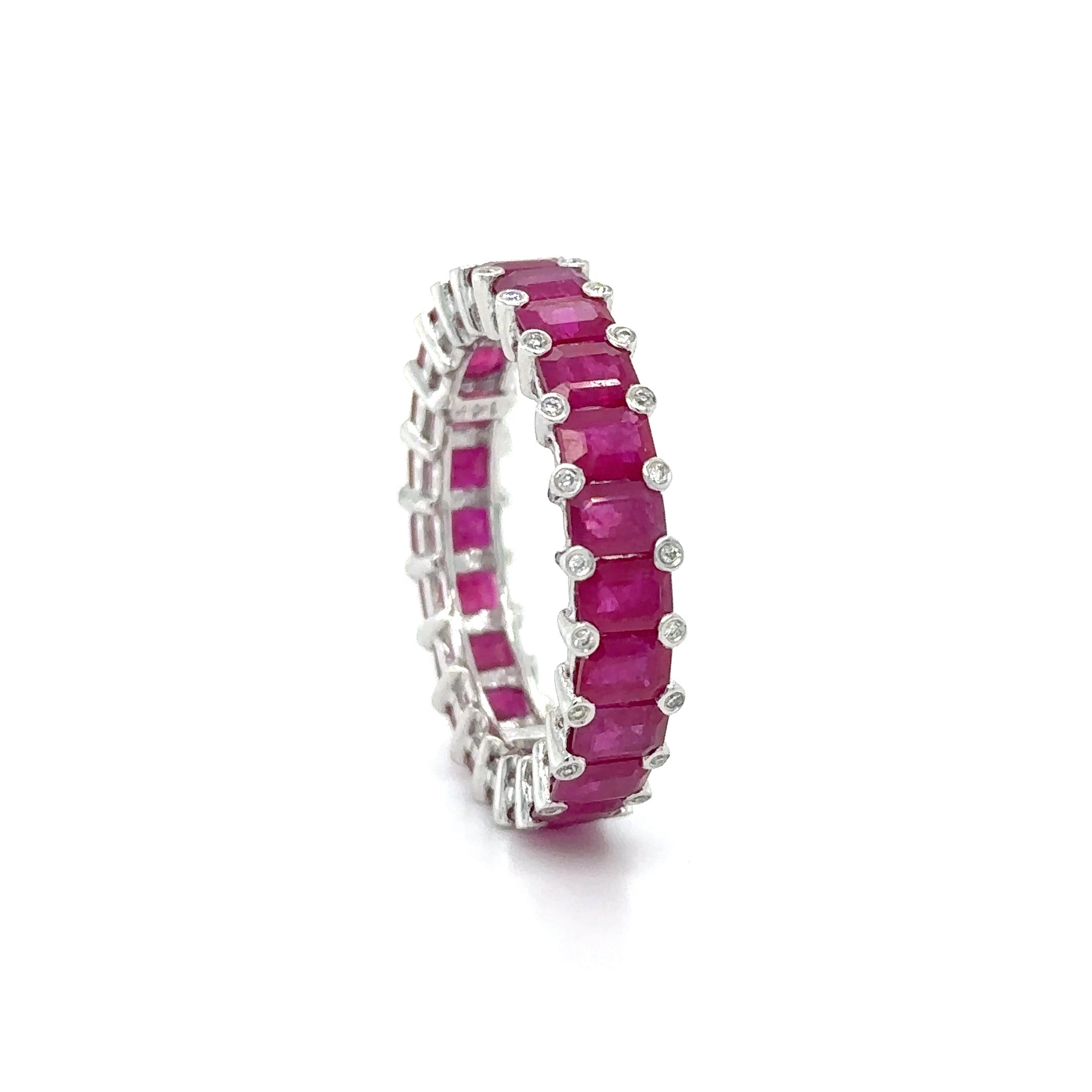 14K White Gold Ruby & Diamonds Ring 6.10 TCW