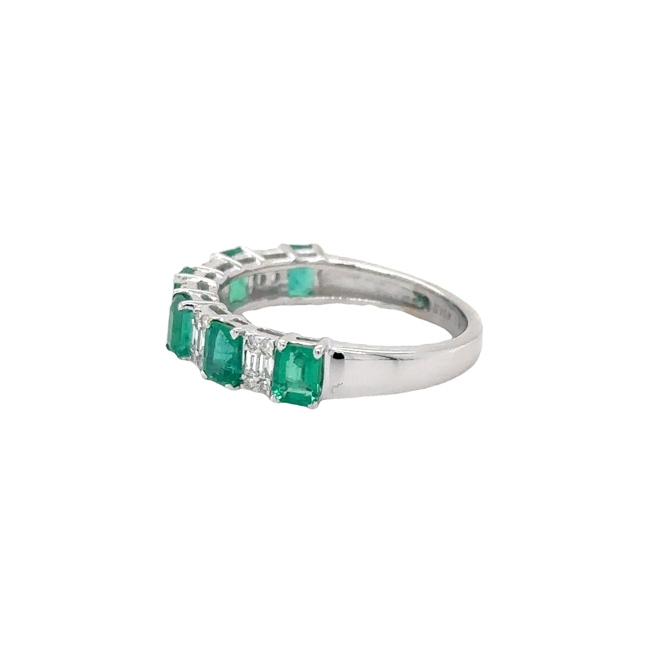18K White Gold Emerald & Diamonds Ring 1.68 TCW