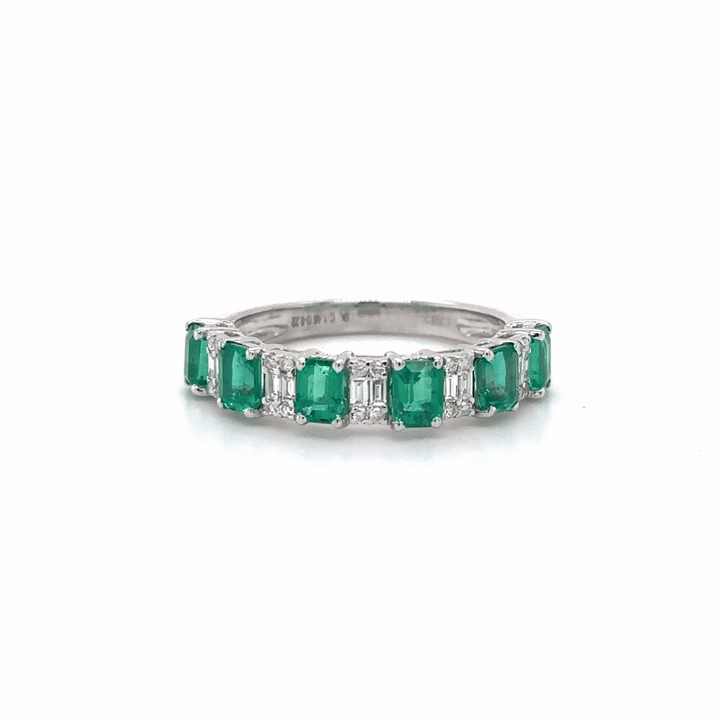 18K White Gold Emerald & Diamonds Ring 1.68 TCW