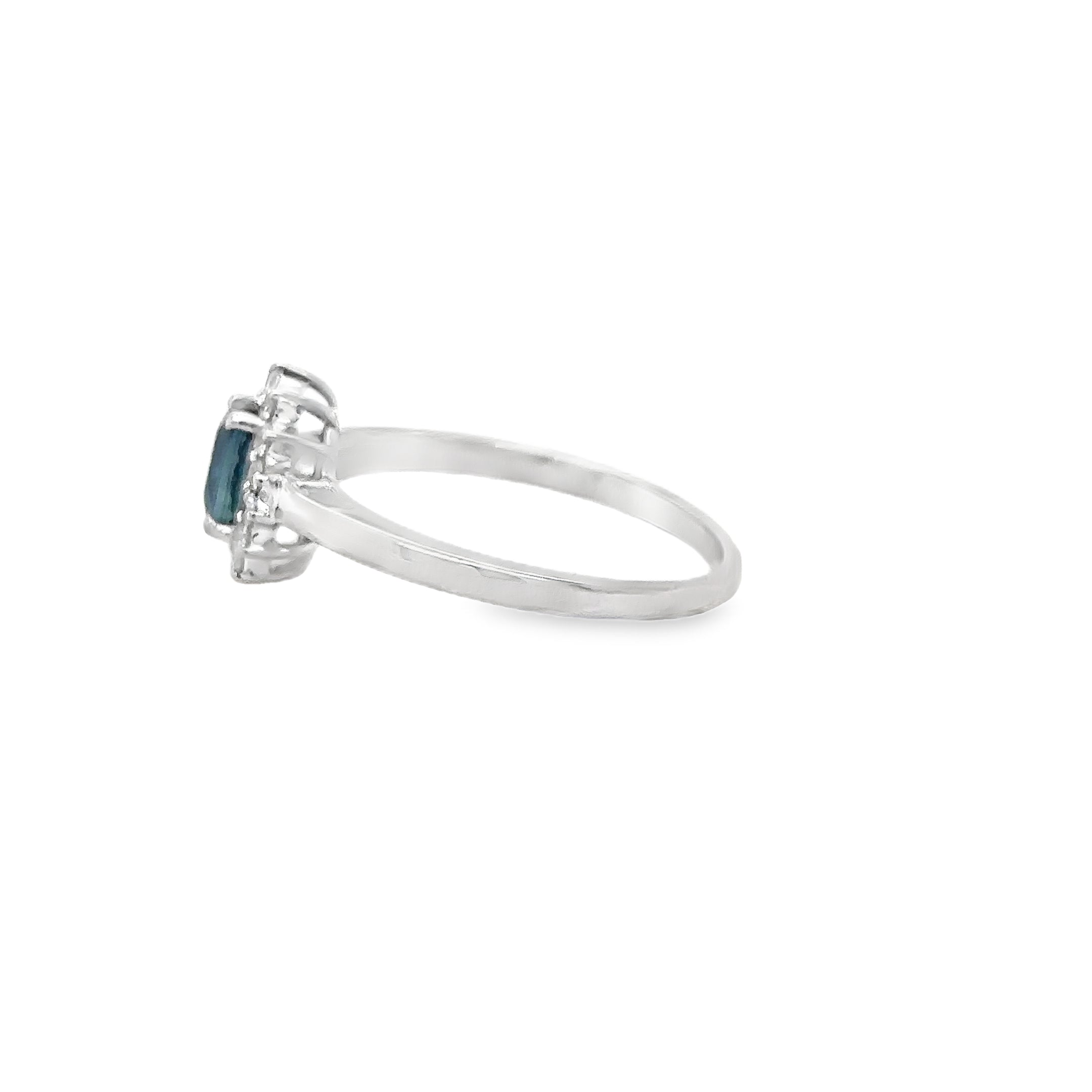 18K White Gold Sapphire & Diamonds Ring 0.95 TCW
