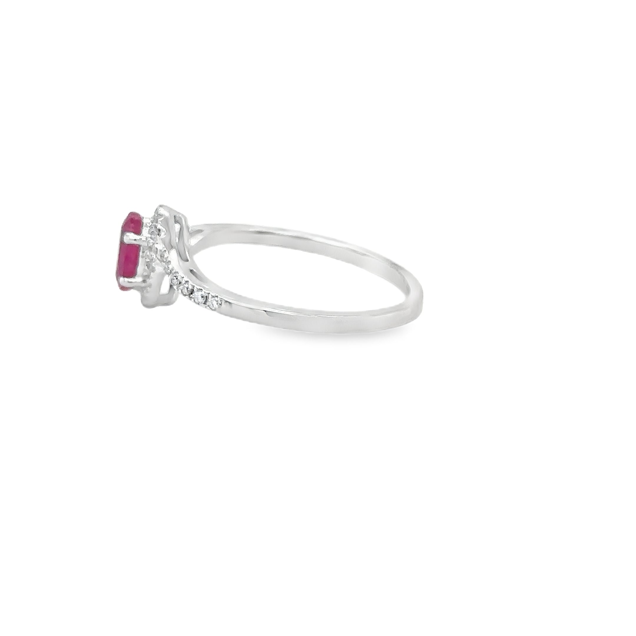 18K White Gold Ruby & Diamonds Ring 0.91 TCW