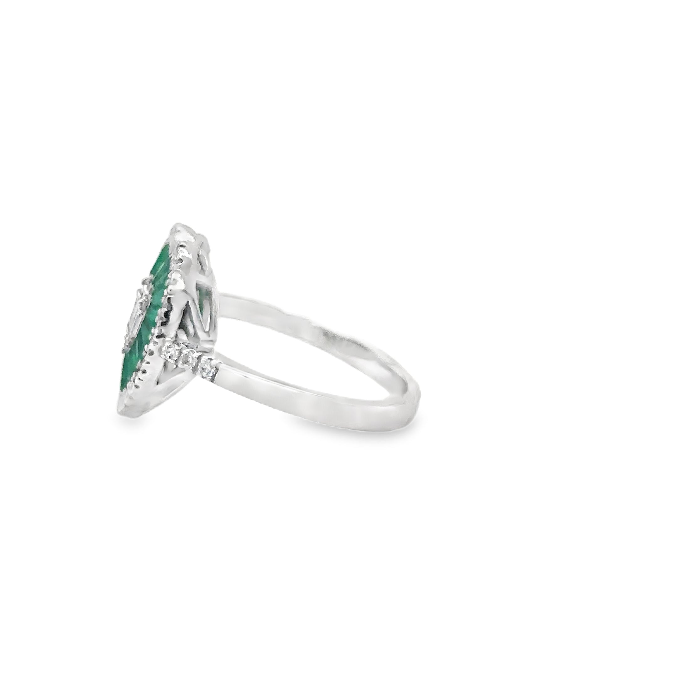 14K White Gold Emerald & Diamonds Heart Ring 1.11 TCW