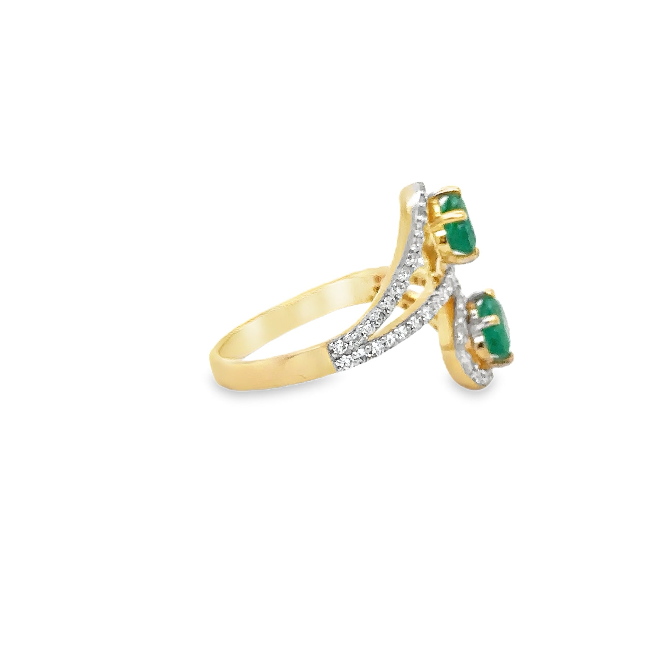 14K Yellow Gold Emerald & Diamonds Ring 1.32 TCW