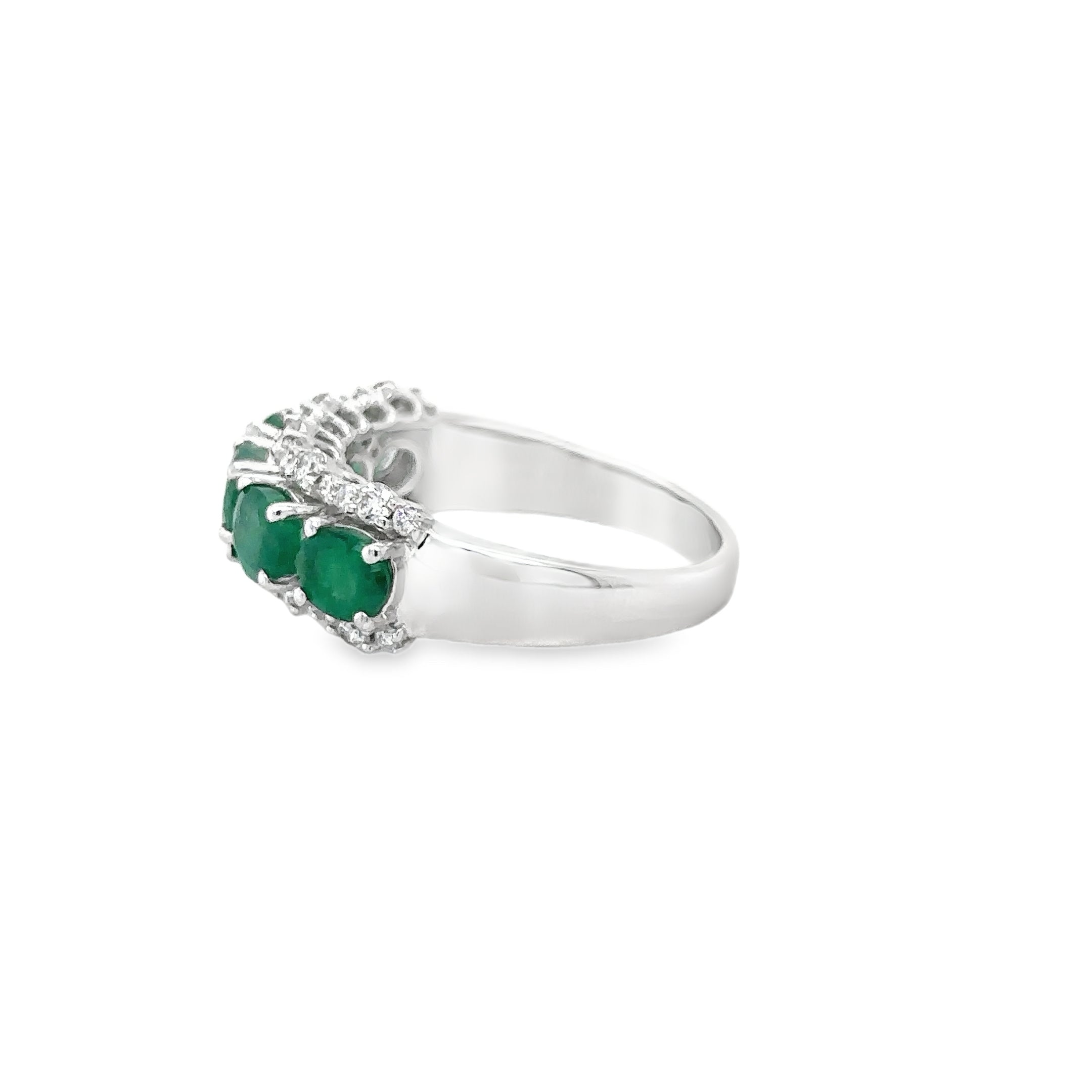 14K White Gold Emerald & Diamonds Ring 2.36 TCW