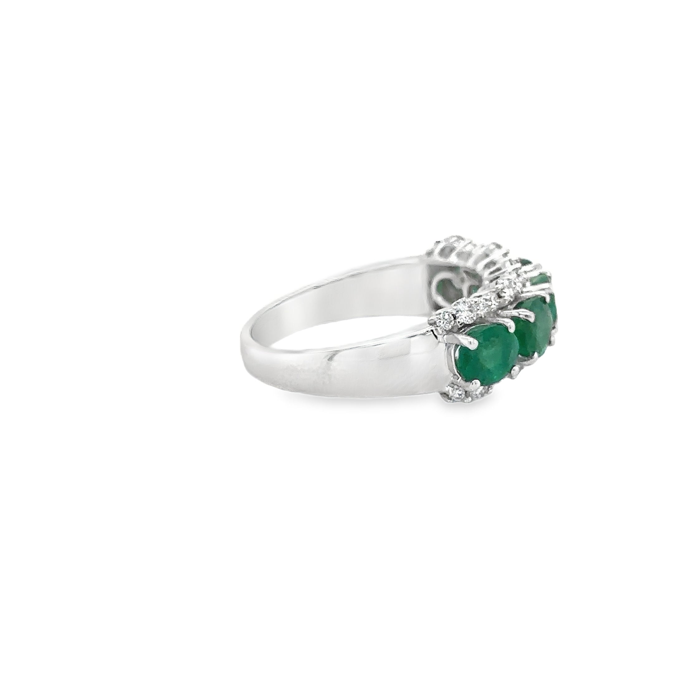 14K White Gold Emerald & Diamonds Ring 2.36 TCW