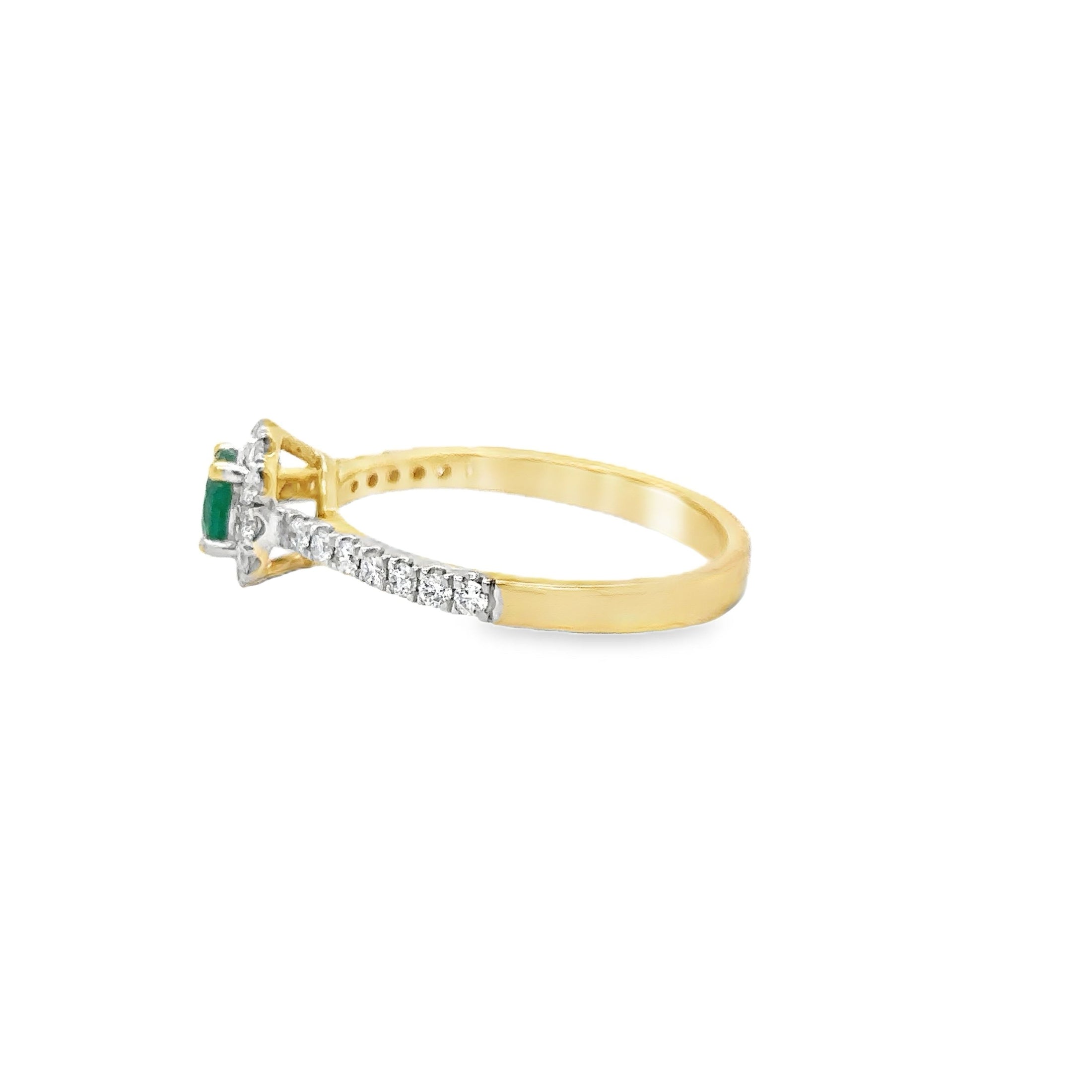 14K Yellow Gold Emerald & Diamonds Ring 0.68 TCW