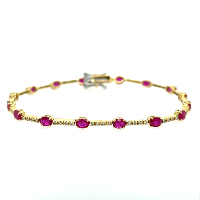 18K Yellow Gold Ruby & Diamonds Bracelet  3.43 TCW