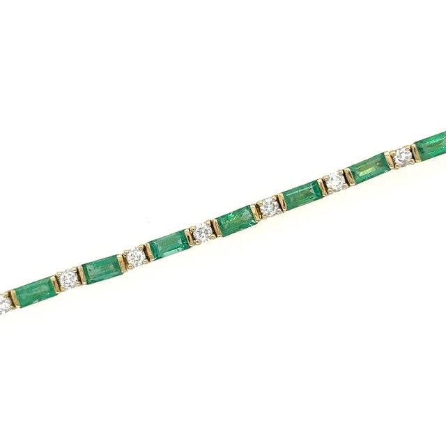 14K Yellow Gold Emerald & Diamonds Bracelet  3.98 TCW