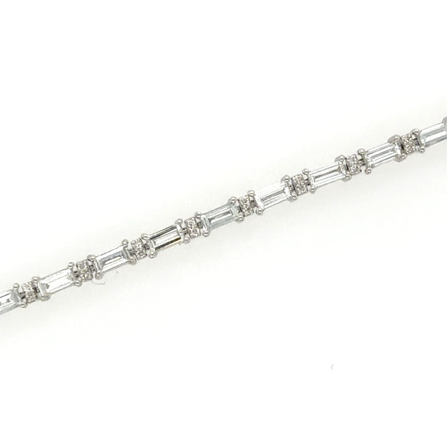 18K White Gold Bracelet With Baguette Diamonds 7 2.54 TCW